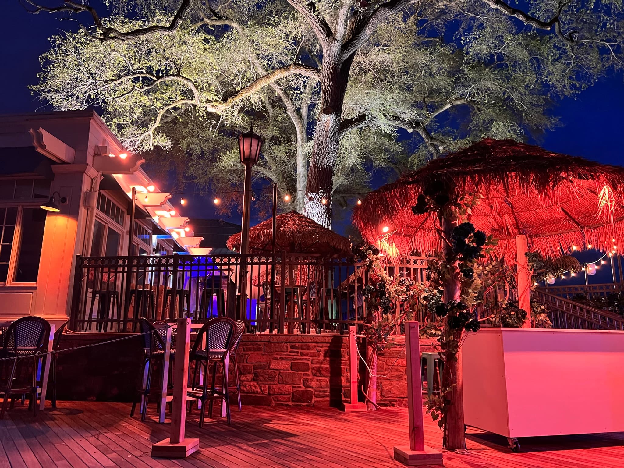 Tiki Beach Pier: The finished indoor bar and seating
